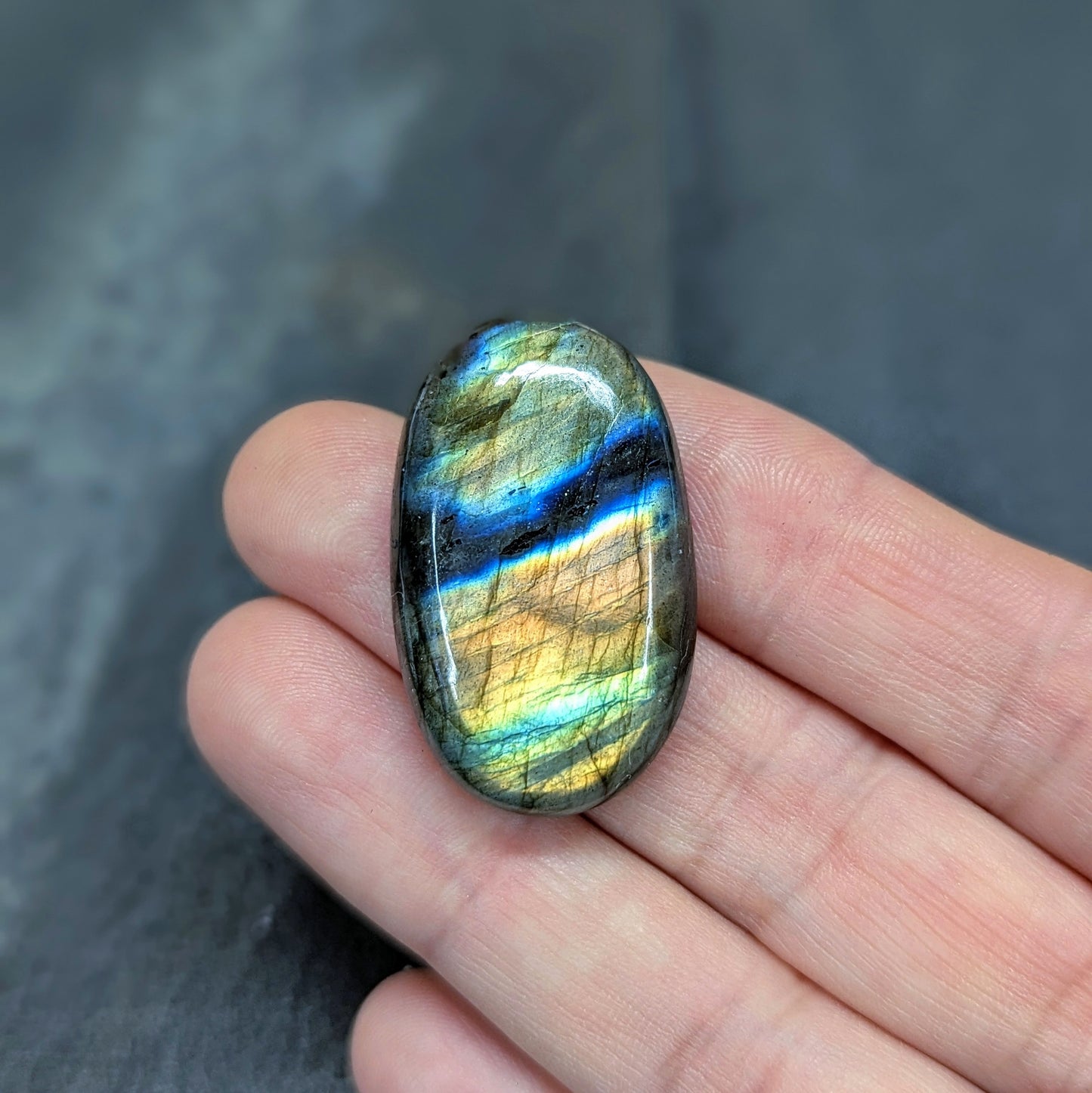 Flashy Labradorite Cabachon 54 Carats