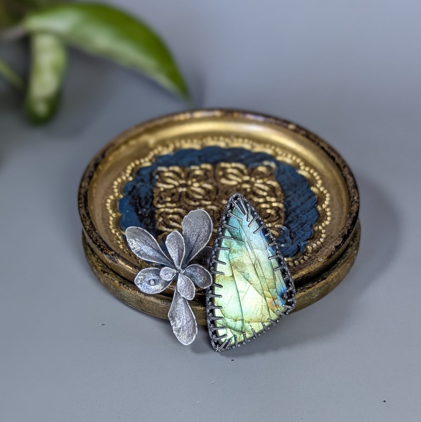 Gemmaflora Maxima: Green Labradorite and Sterling Silver Cast Succulent Artisan Statement Ring