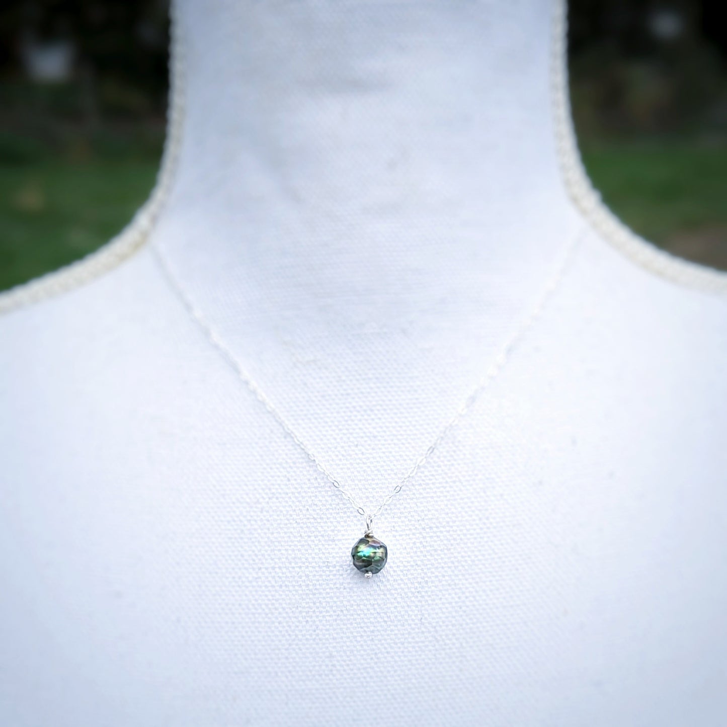 Faceted iridescent green pearl dainty necklace