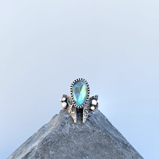 Brutalist Labradorite Ring, size 6.5