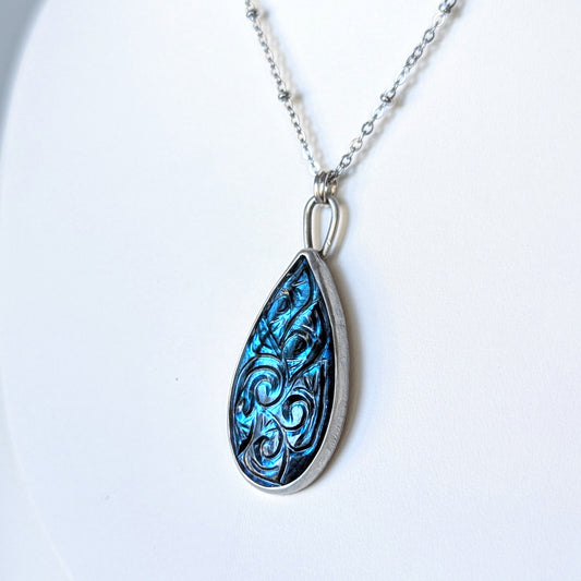 Aurora Bloom Necklace 2