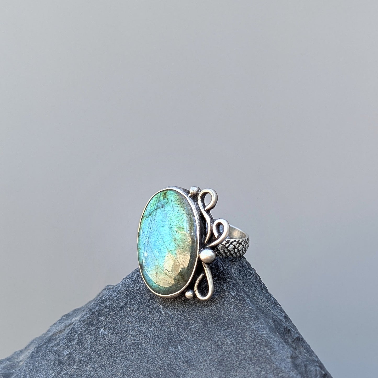 Flourish Labradorite Statement Ring 2