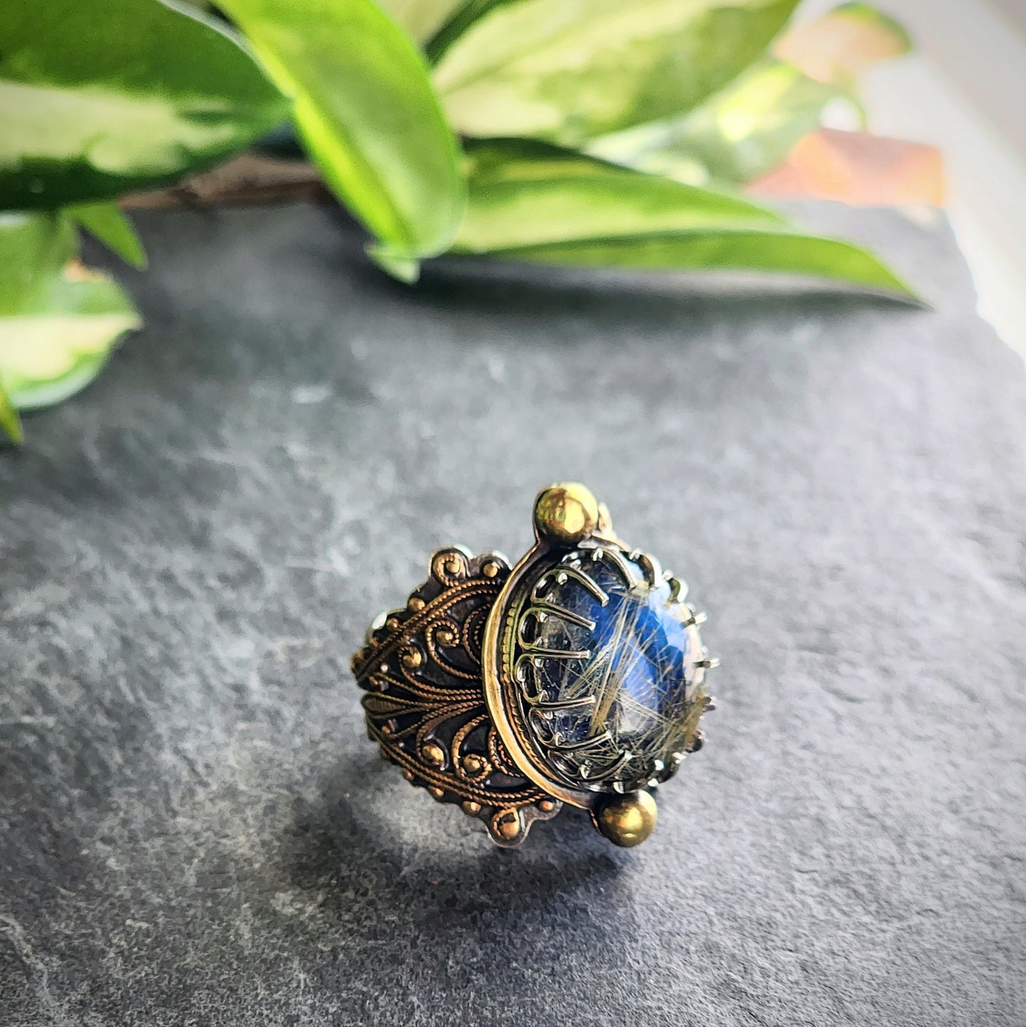 Glowing labradorite doublet and filigree ring