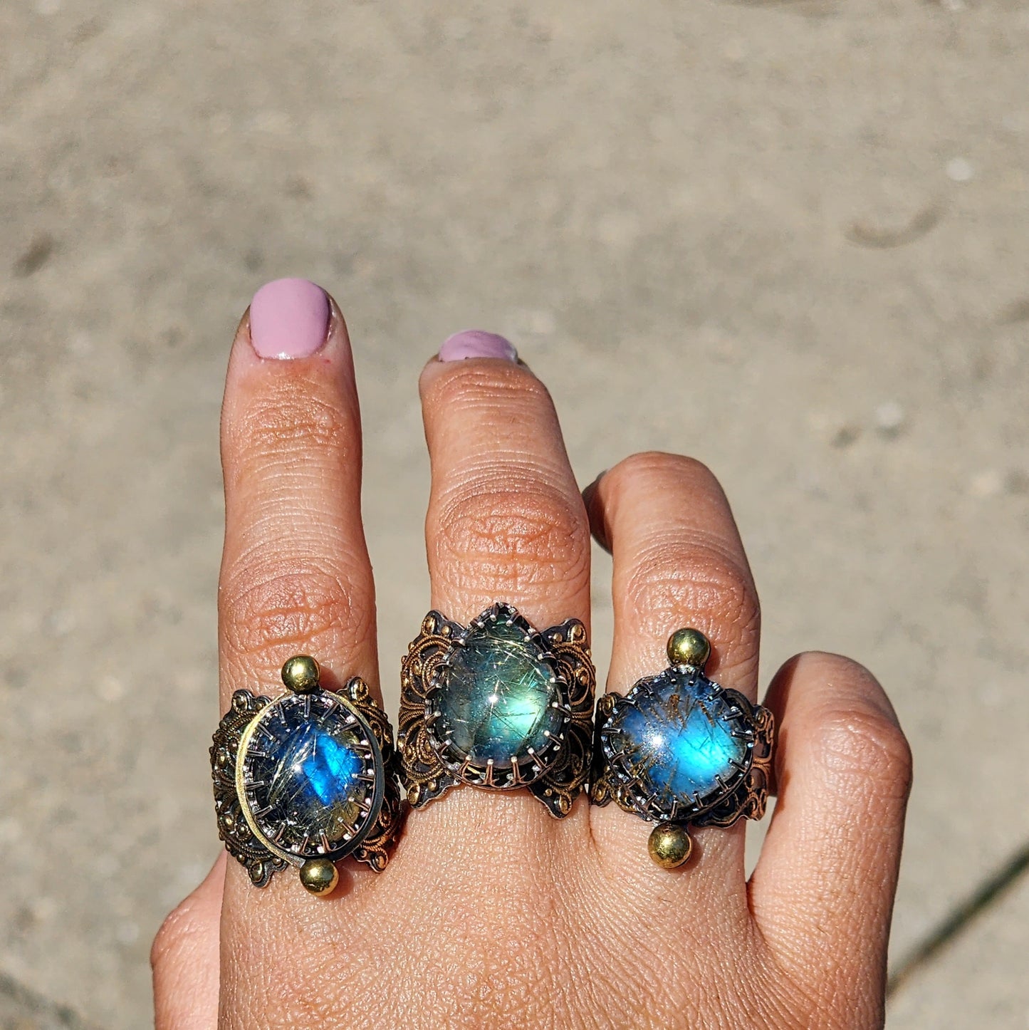 Glowing labradorite doublet and filigree ring