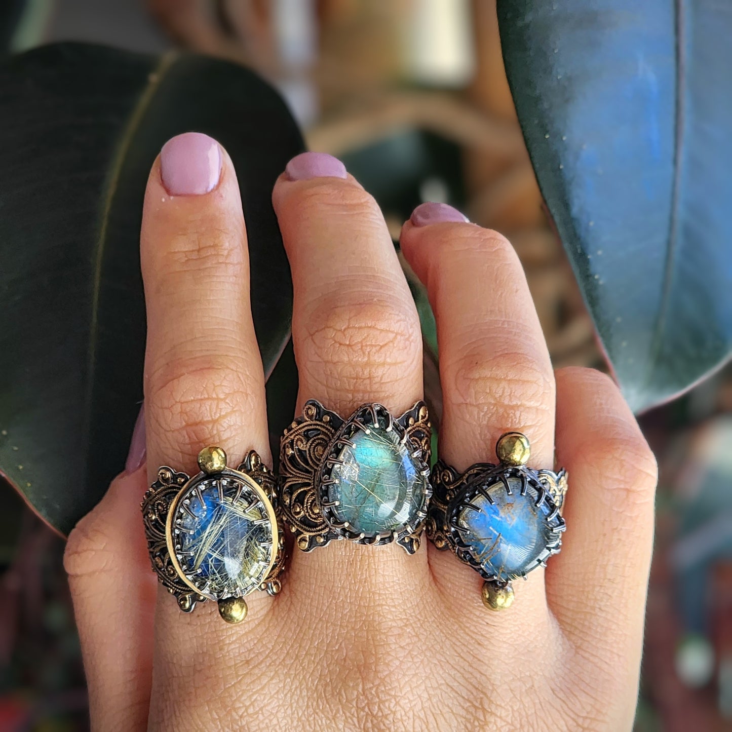 Glowing labradorite doublet and filigree ring