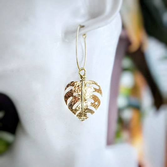 Hand-sawn shiny hammered brass monstera earrings, made to order